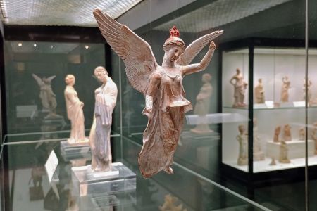 Die griechische Siegesgöttin Nike in der Antikensammlung.