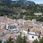 Blick auf das Dorf Grazalema in Andalusien.