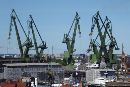 Fünf Kräne in der Danziger Werft.