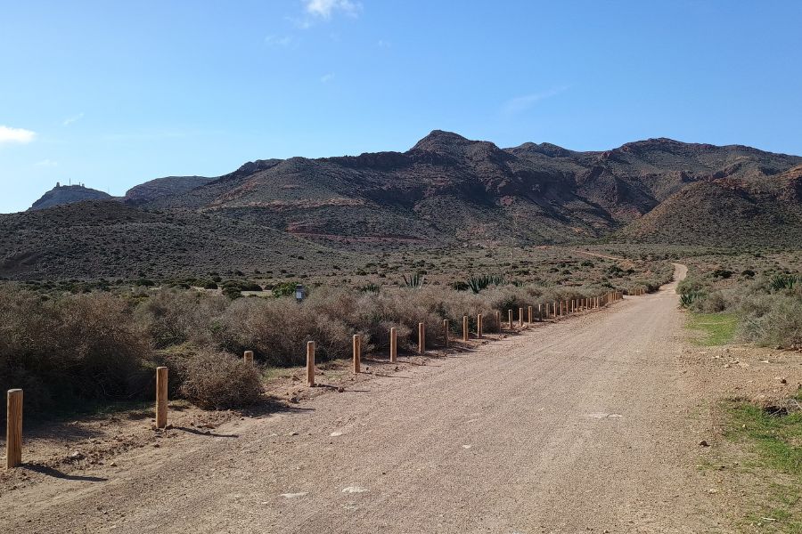 Piste in der Nähe der Playa Monsul, Cabo de Gata.