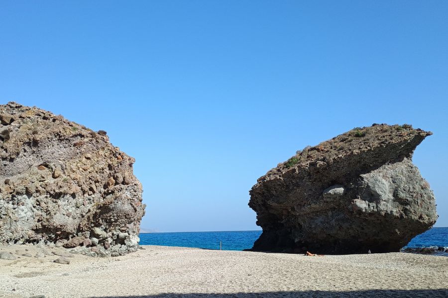 Markante Felsen an der Playa de los Muertos, Cabo de Gata.