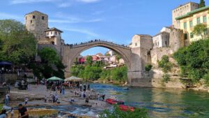 Die besten Fotospots für die Alte Brücke in Mostar