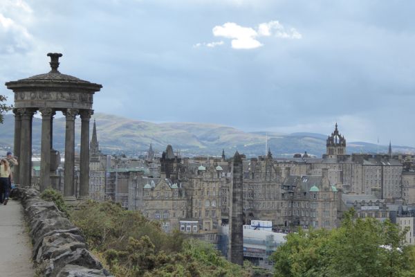 Edinburgh vom Carlton Hill aus gesehen.